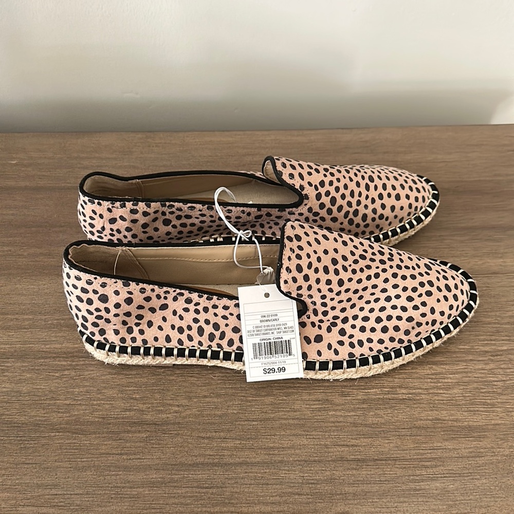 Universal Thread Flats- Target